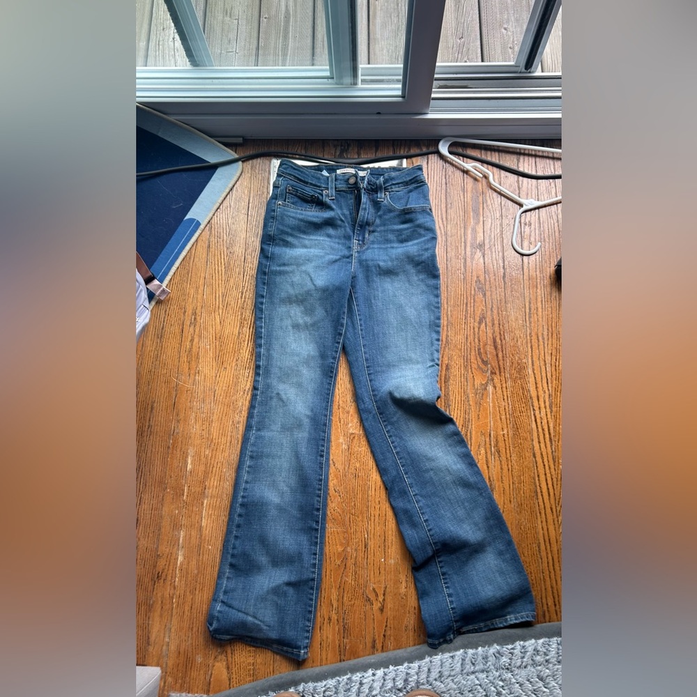 Levi’s high rise boot cut selling cause they’re too small